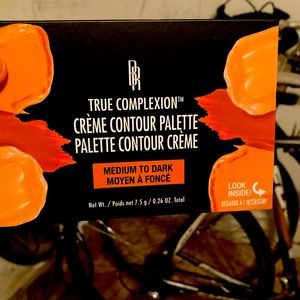 Black Radiance contour kit never used